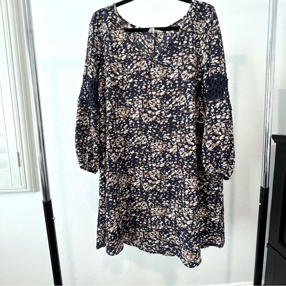 [Just Found] V neck shift dress